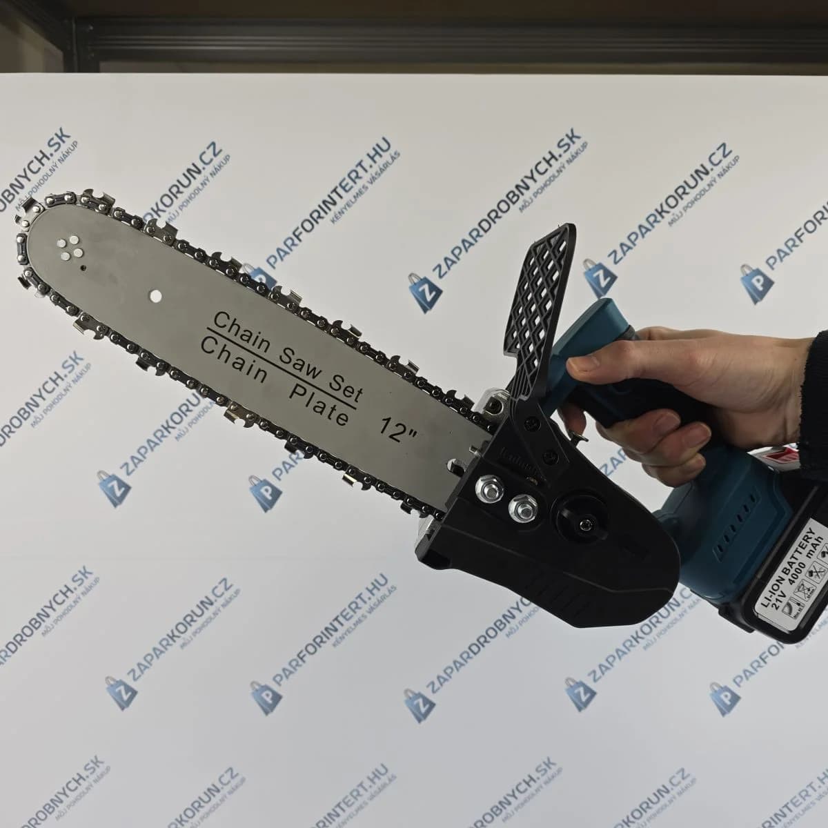 Nakida Akumulátorová pila NAKIDA HTN-5719-1 + 2x baterie 21 V + příslušenství + praktický kufr - náhled 5