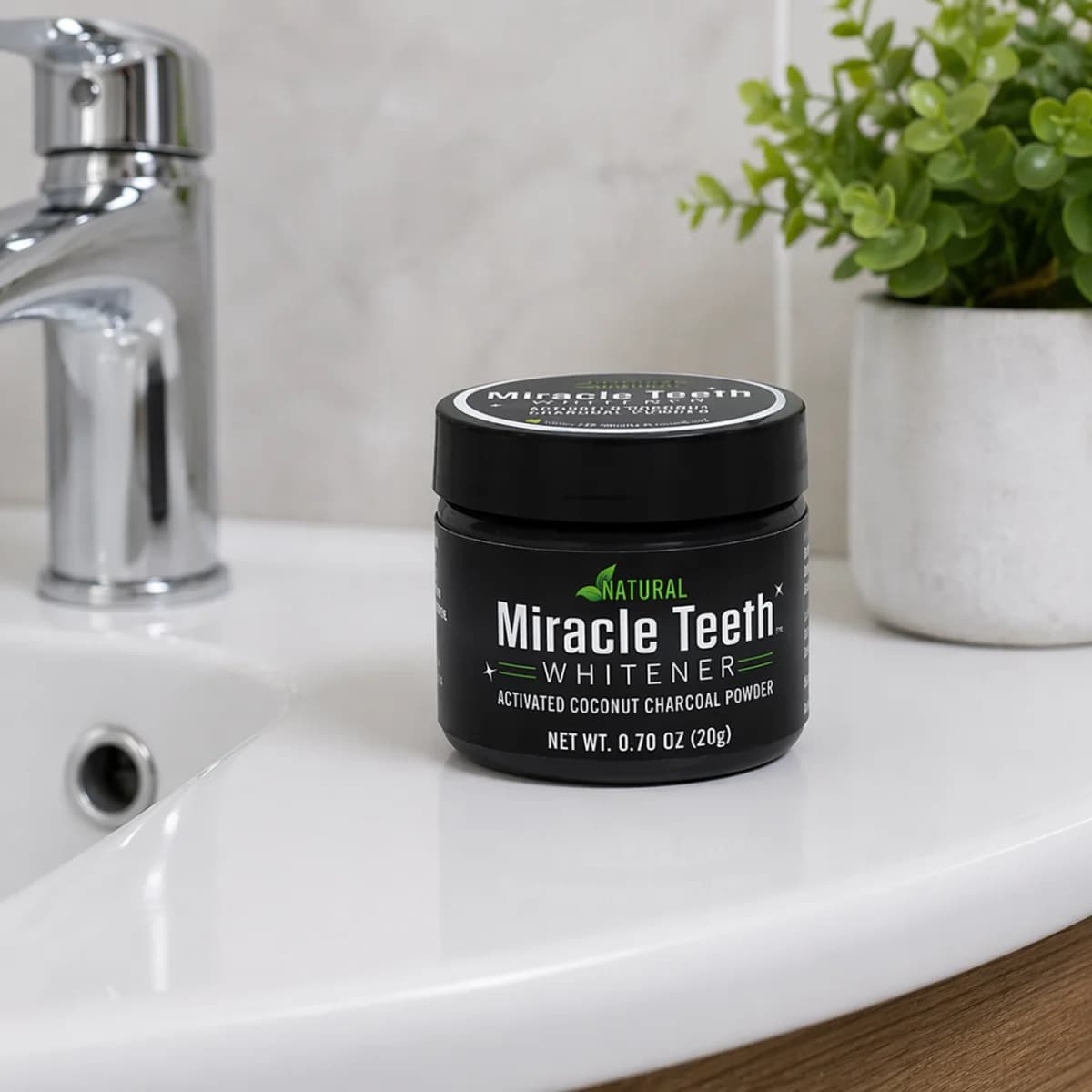 Zaparkorun Přírodní prostředek na bělení zubů Miracle Teeth - 20 g